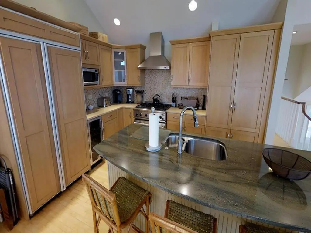 Pet Friendly, Single Family, Ocean Front, Elevator, Beach Badges, Wifi, Decks, Beach Chairs, Oceanview, Keurig, Jacuzzi-Jet Tub, O-S Shower, New York Holiday home
