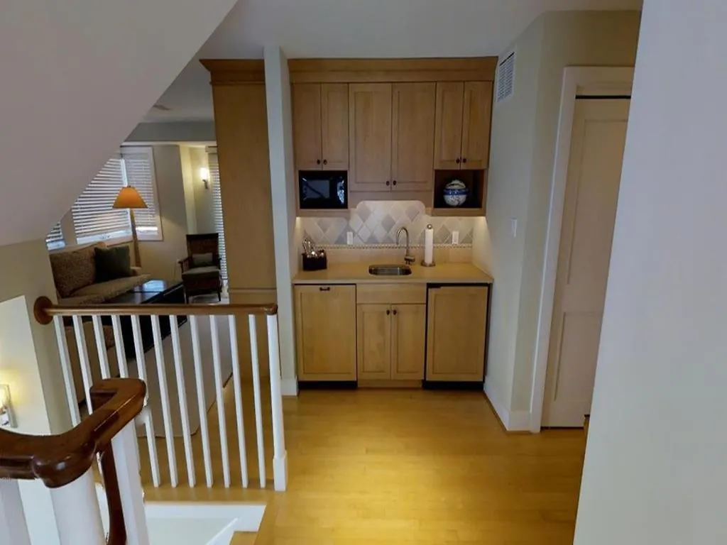 Pet Friendly, Single Family, Ocean Front, Elevator, Beach Badges, Wifi, Decks, Beach Chairs, Oceanview, Keurig, Jacuzzi-Jet Tub, O-S Shower, New York Holiday home
