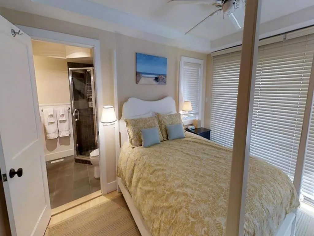 Holiday home Pet Friendly, Single Family, Ocean Front, Elevator, Beach Badges, Wifi, Decks, Beach Chairs, Oceanview, Keurig, Jacuzzi-Jet Tub, O-S Shower, New York United States