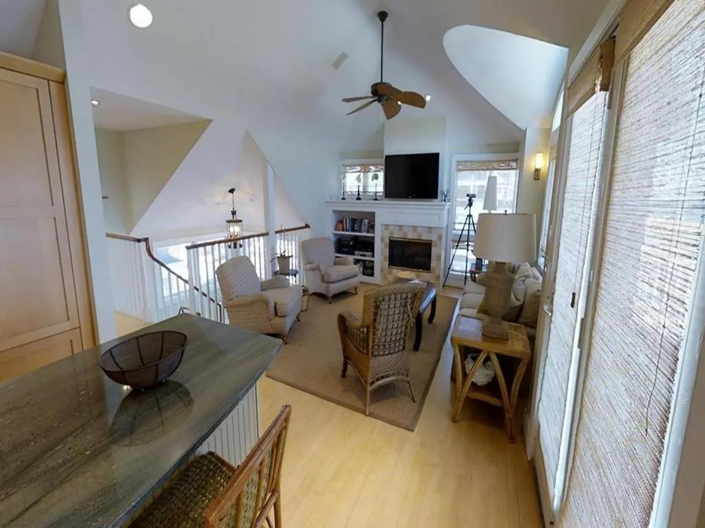 Holiday home Pet Friendly, Single Family, Ocean Front, Elevator, Beach Badges, Wifi, Decks, Beach Chairs, Oceanview, Keurig, Jacuzzi-Jet Tub, O-S Shower, New York