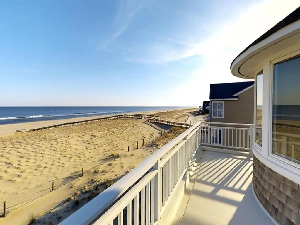 Pet Friendly, Single Family, Ocean Front, Elevator, Beach Badges, Wifi, Decks, Beach Chairs, Oceanview, Keurig, Jacuzzi-Jet Tub, O-S Shower, New York 0*,  United States