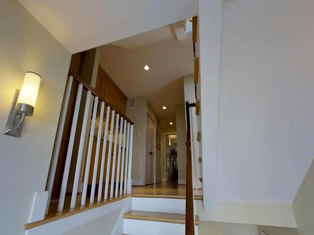 Pet Friendly, Single Family, Ocean Front, Elevator, Beach Badges, Wifi, Decks, Beach Chairs, Oceanview, Keurig, Jacuzzi-Jet Tub, O-S Shower, New York 0*,